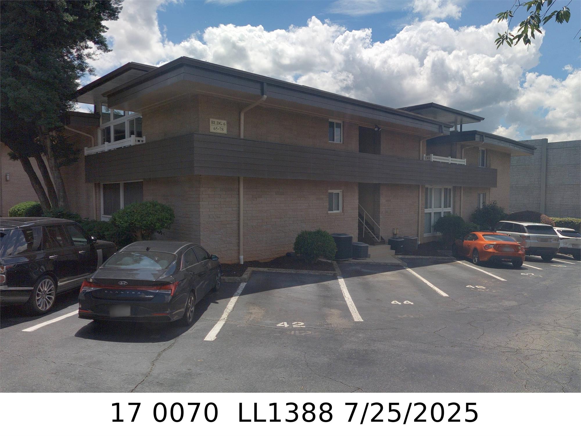346 Carpenter Dr, Atlanta, GA 30328-5021