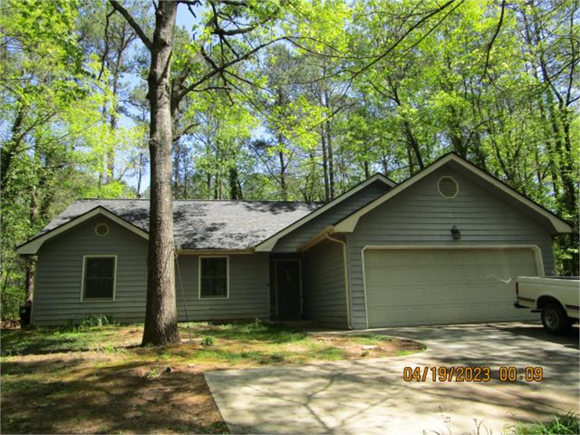 6092 Wayfarer Dr, Villa Rica, GA 30180-3994
