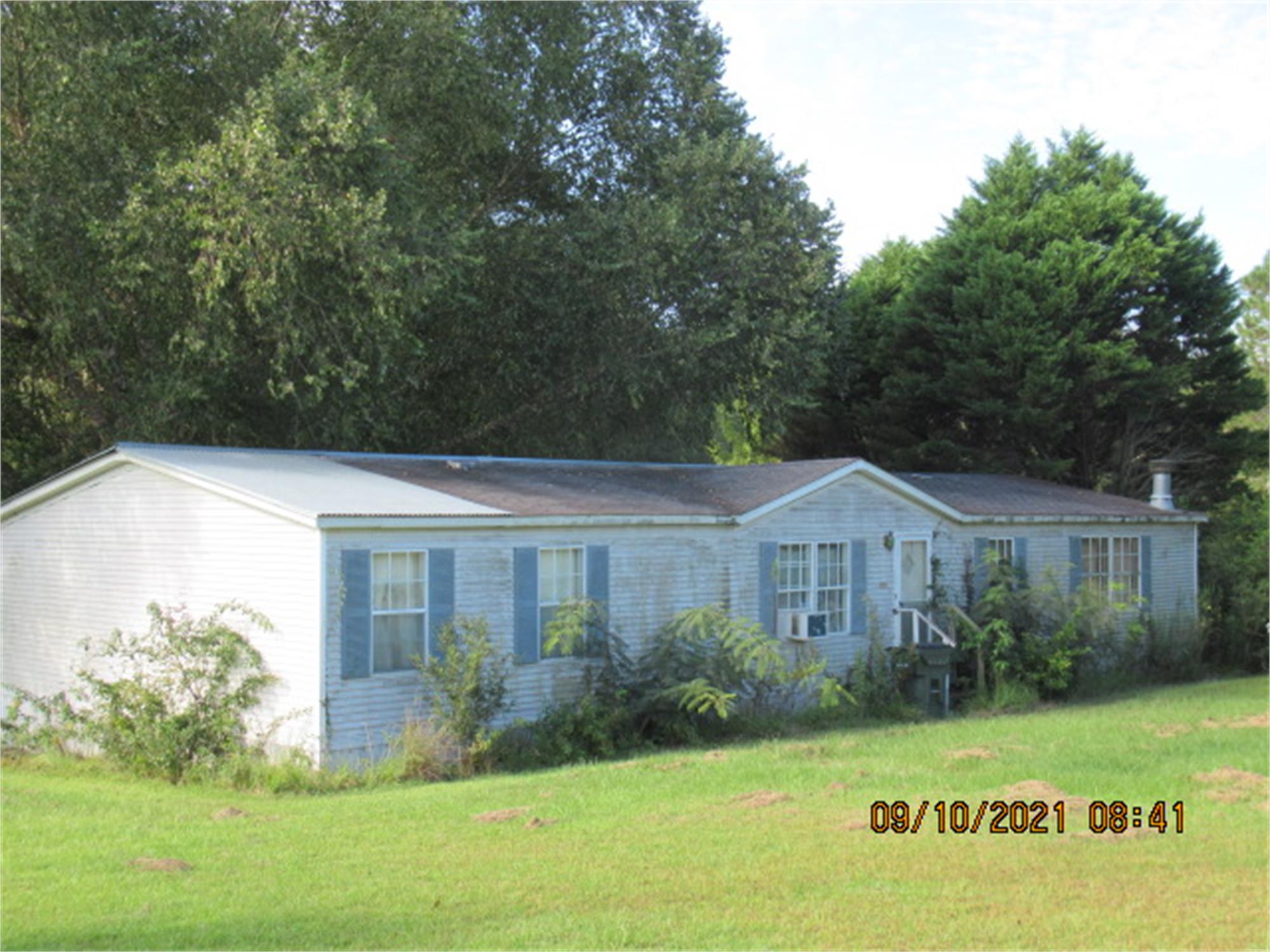 2237 Hunter Trl, Metter, GA 30439-6955
