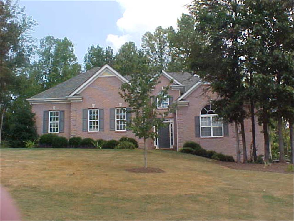 151 Dumar Ln, Hoschton, GA 30548-1890