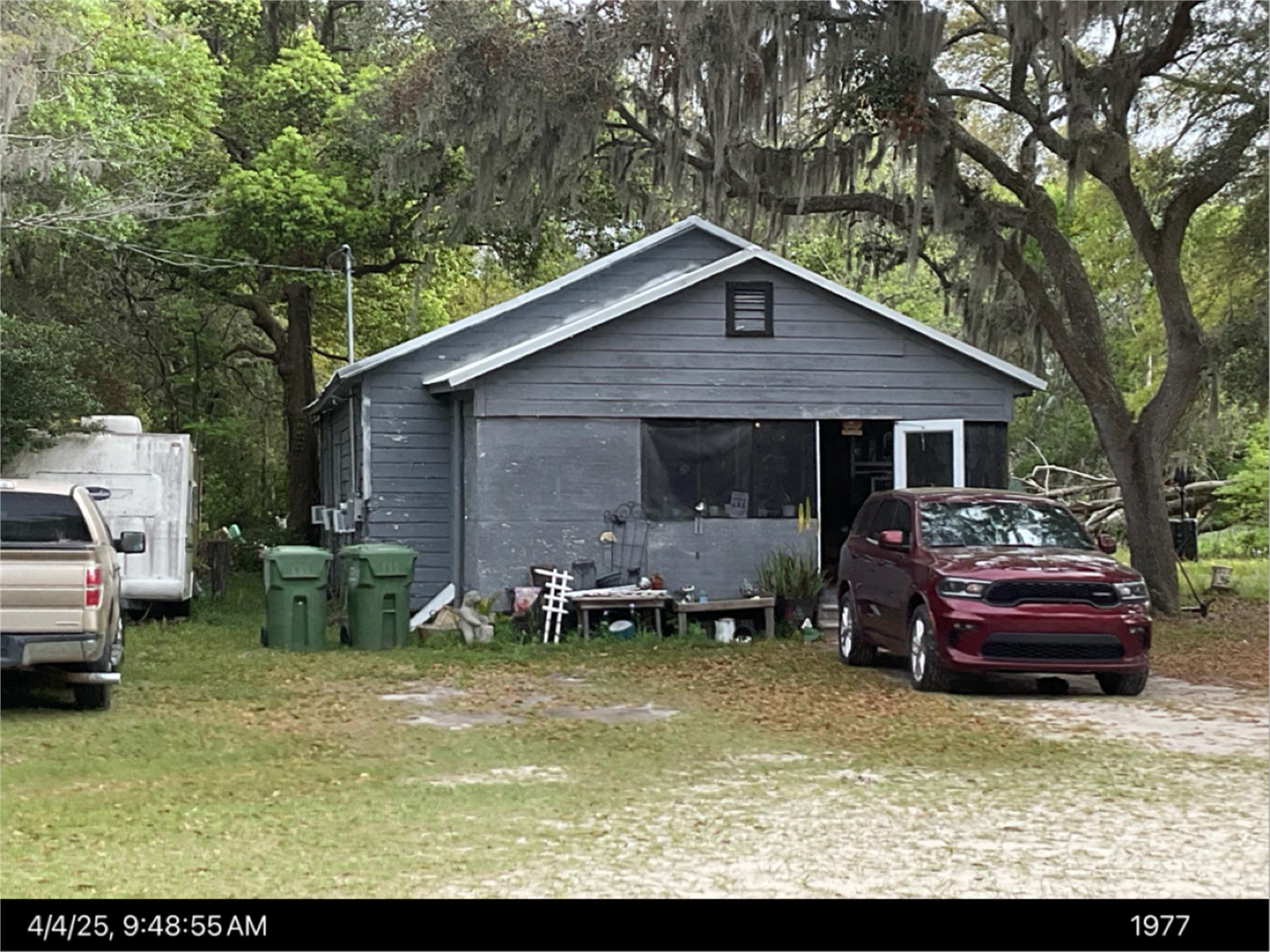 1006 Pine St, Darien, GA 31305-9607
