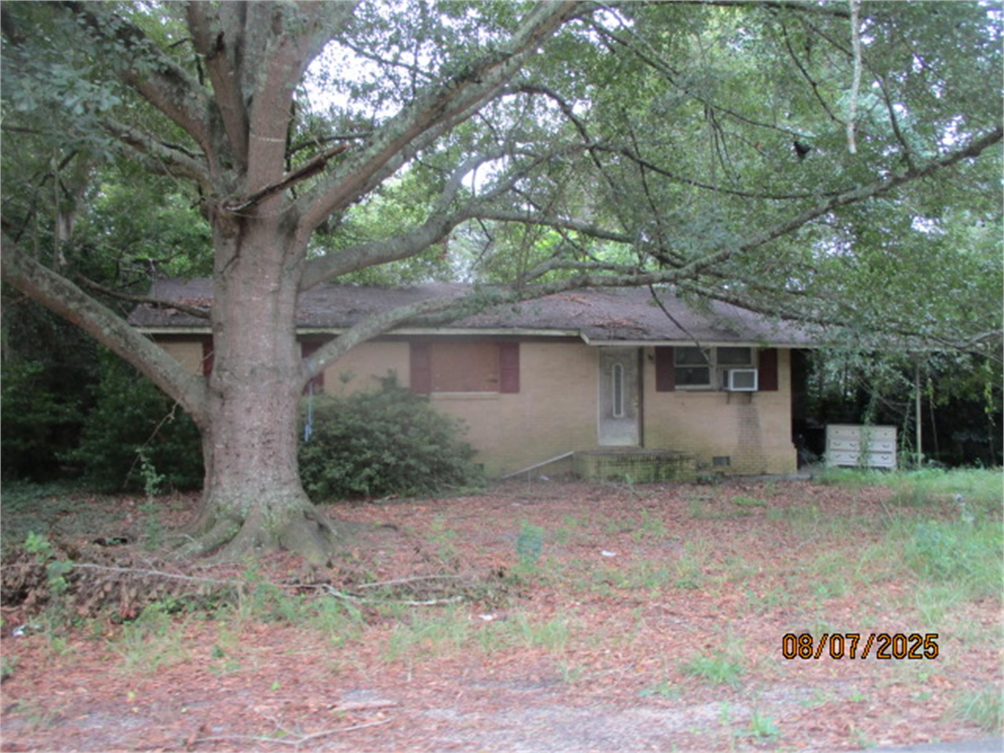 122 Avalon Rd, Macon, GA 31217-2152