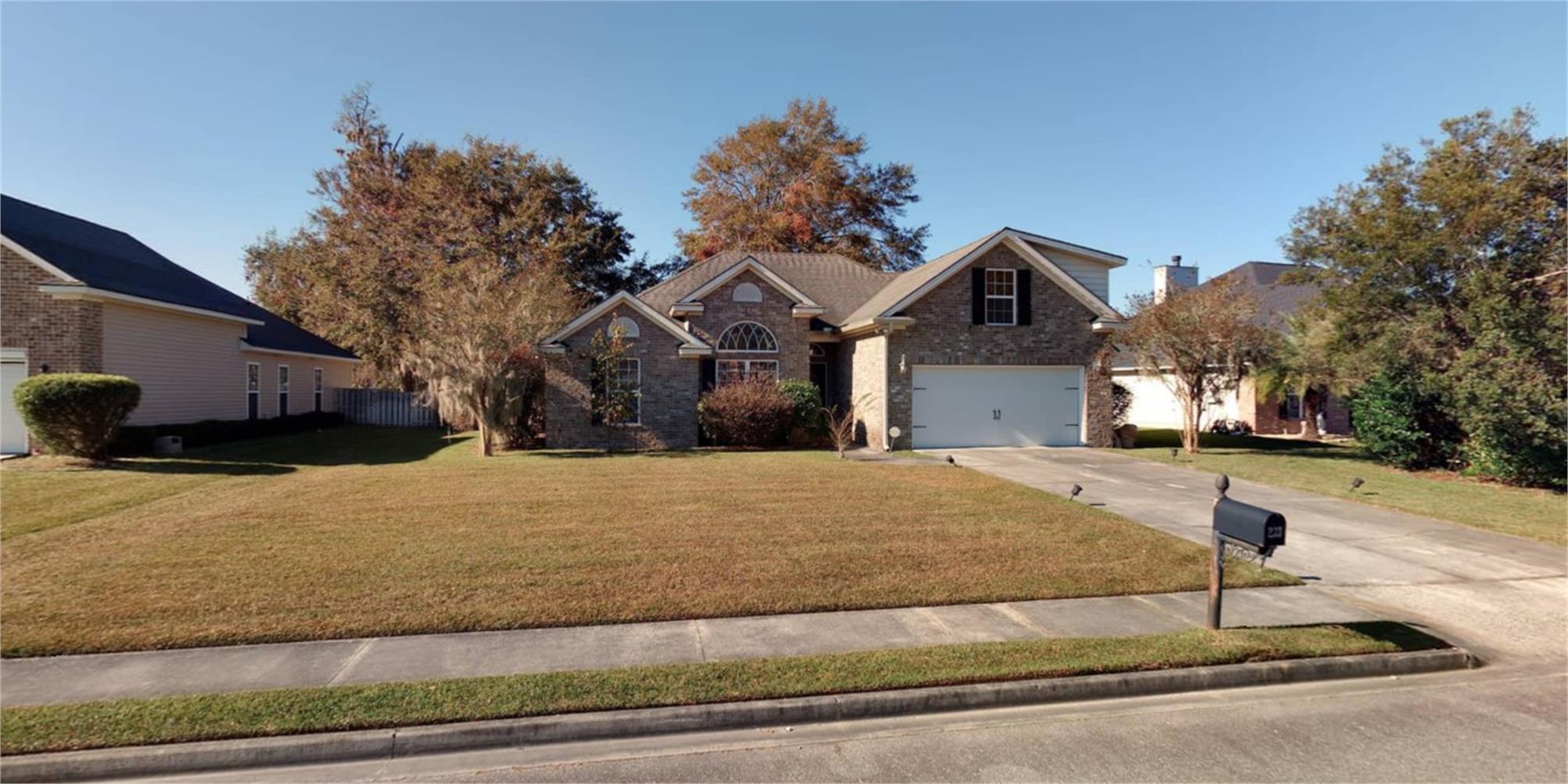 233 Sweetwater Station Dr, Savannah, GA 31419-8361