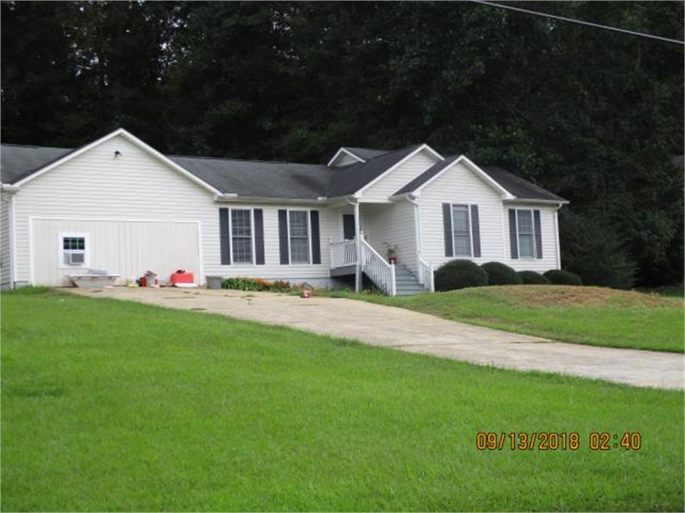 127 Timber Ridge Trl, Carrollton, GA 30117-8236