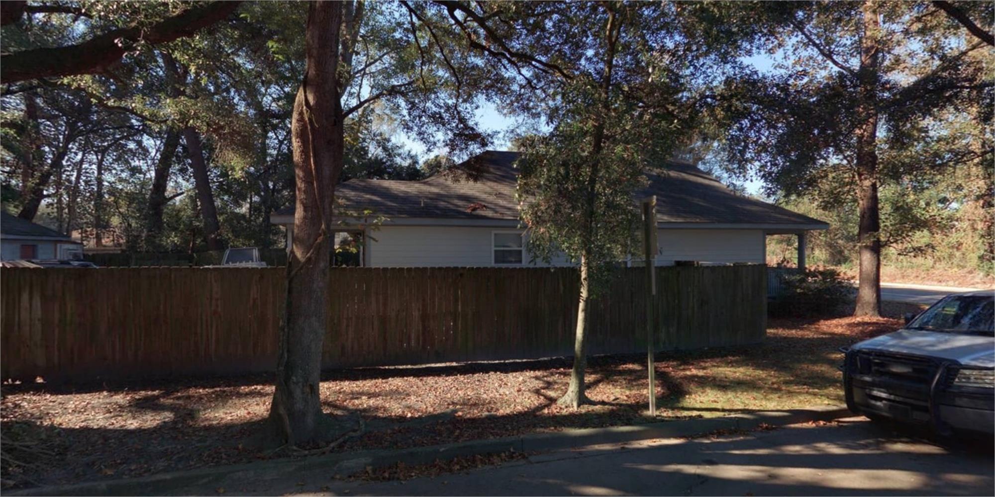 20 Goebel Ave, Savannah, GA 31404-1243
