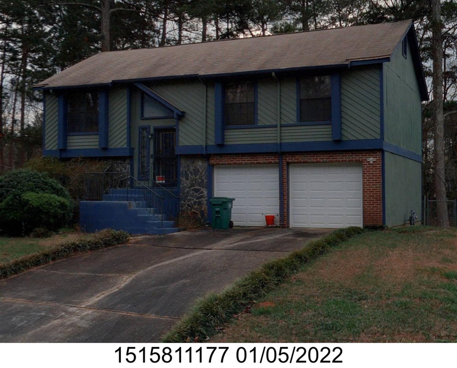 2270 Leslie Brook Dr, Decatur, GA 30035-2424