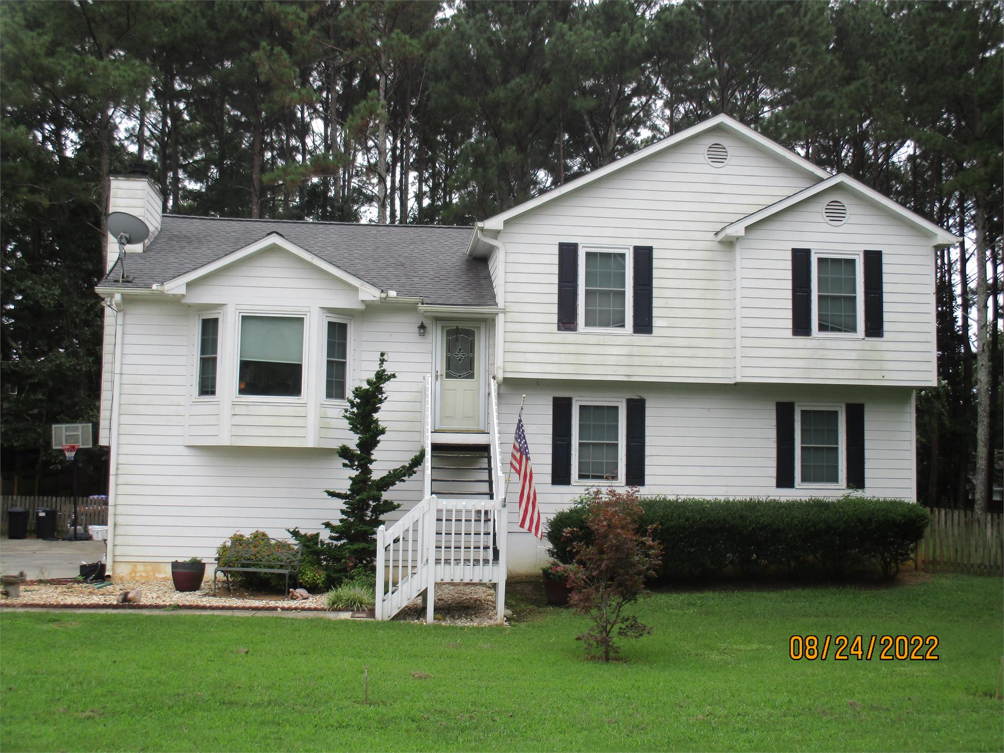 219 Amberwood Trl, Euharlee, GA 30145-2741