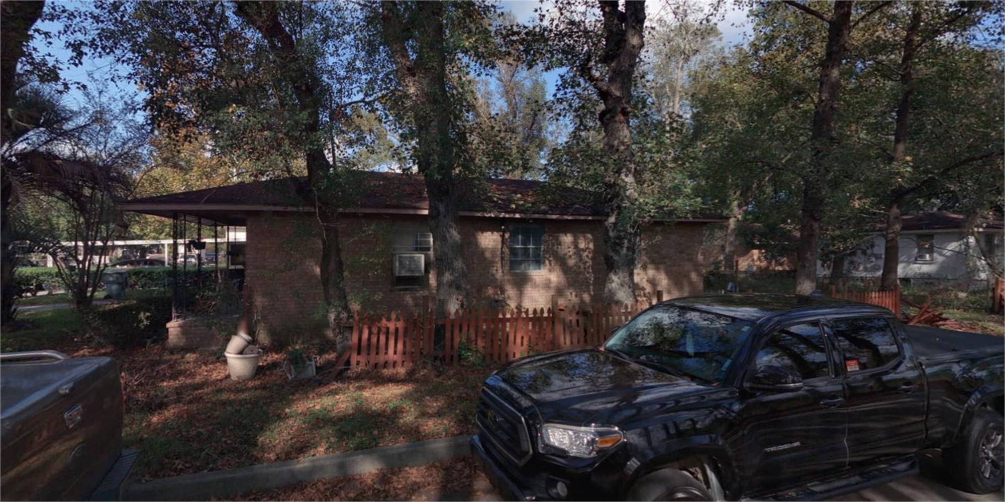 1022 Carroll St, Savannah, GA 31415-5239