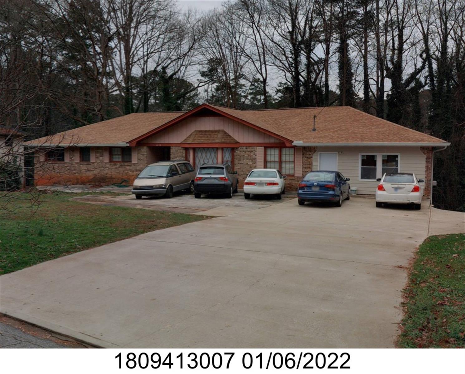 1058 Viking Dr, Stone Mountain, GA 30083-1707