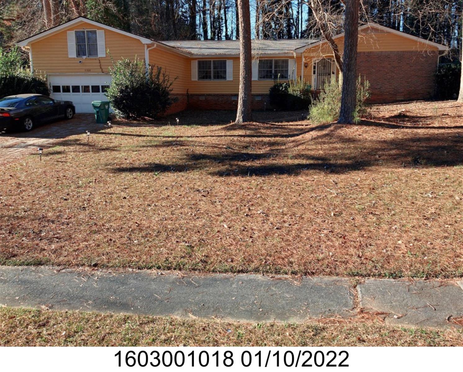 5368 Fieldgreen Dr, Stone Mountain, GA 30088-2817