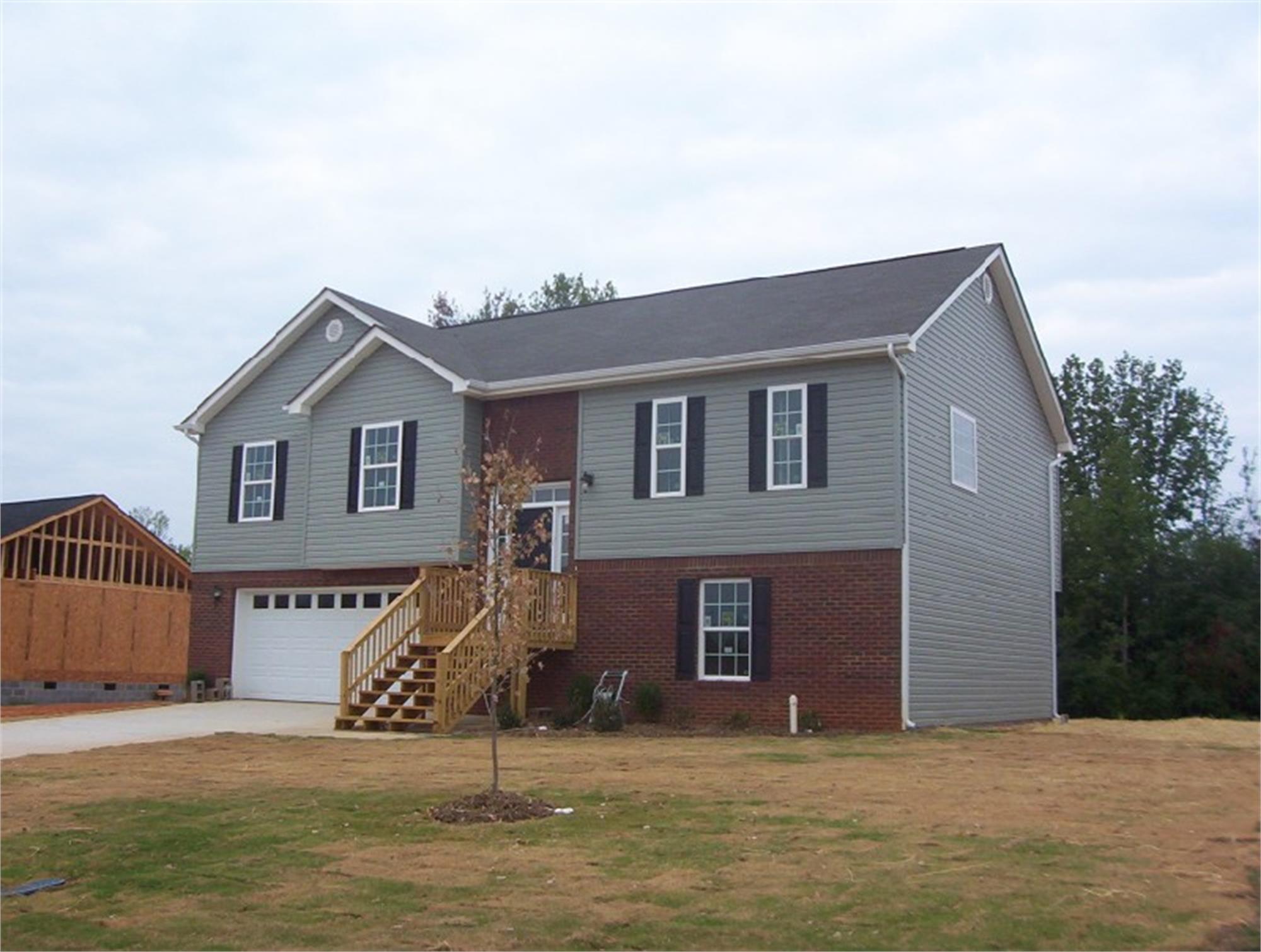 89 Lyndsey Dr, Chatsworth, GA 30705-3328