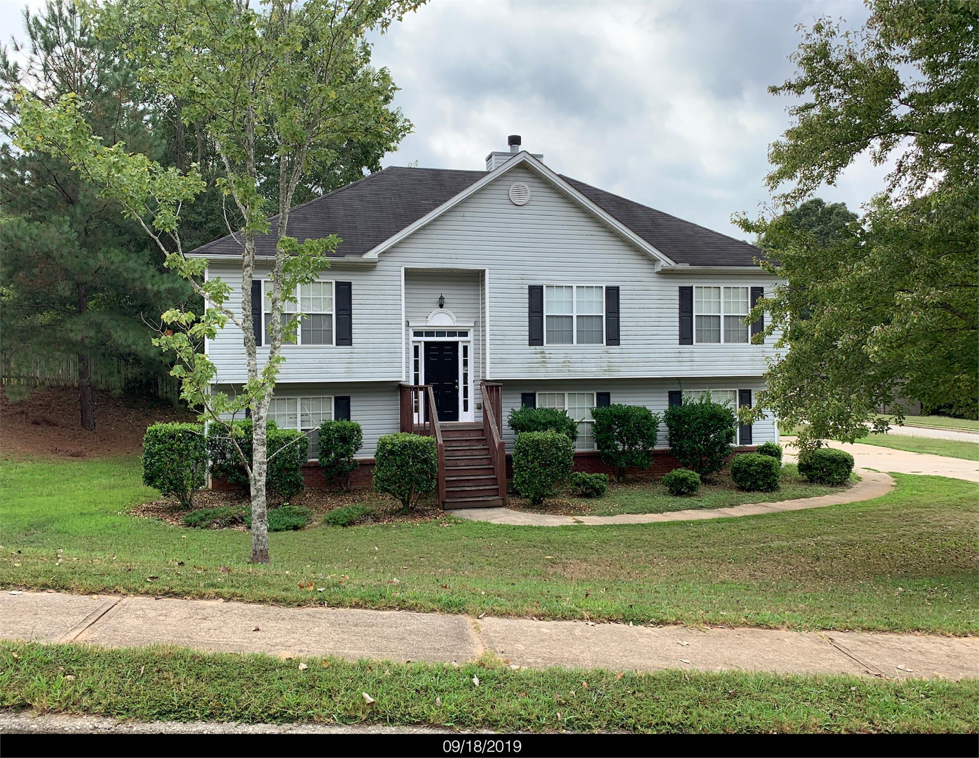 1115 Morrow Dr, Social Circle, GA 30025-2748