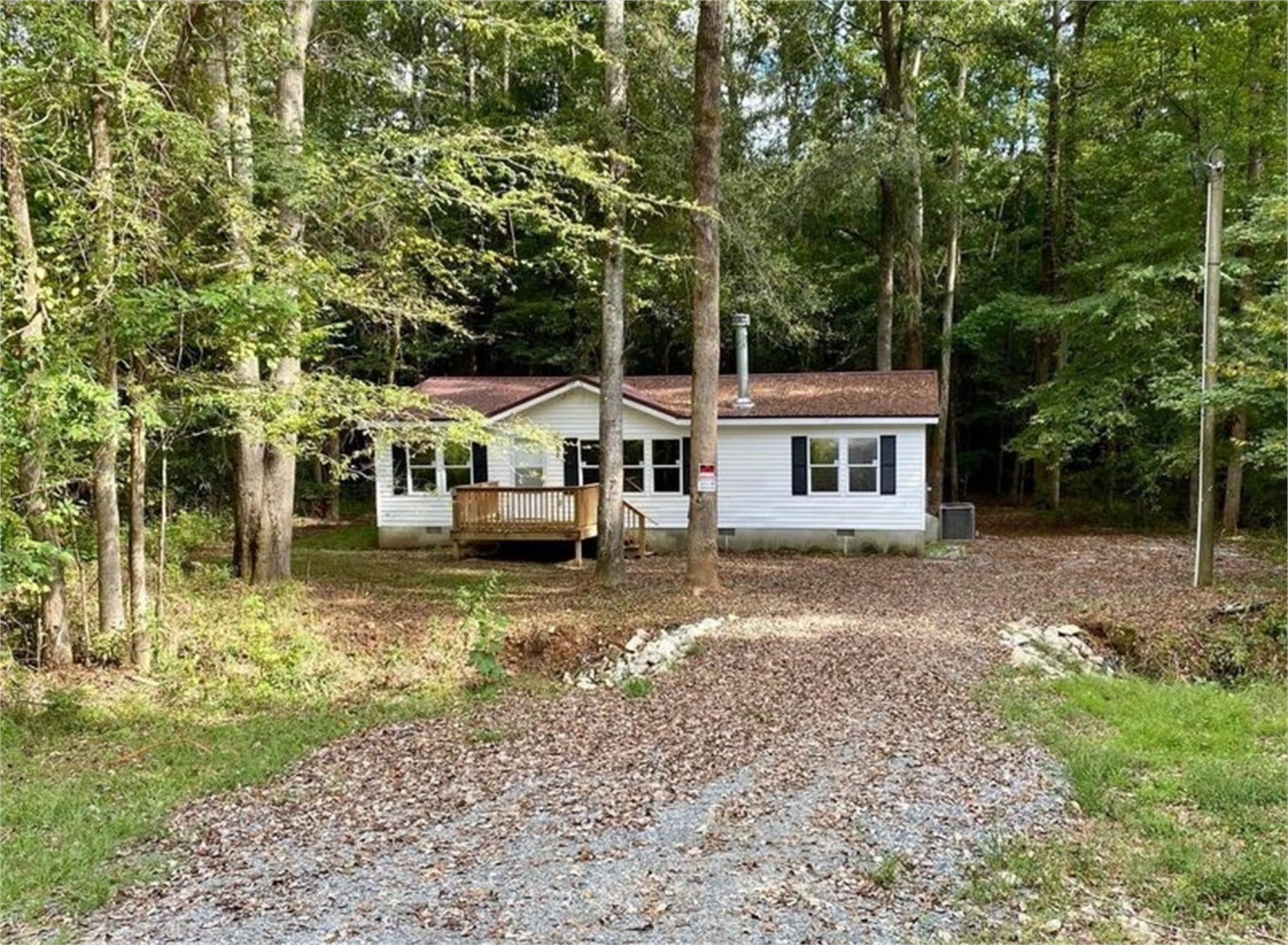 104 Edgewater Dr, Eatonton, GA 31024-7244