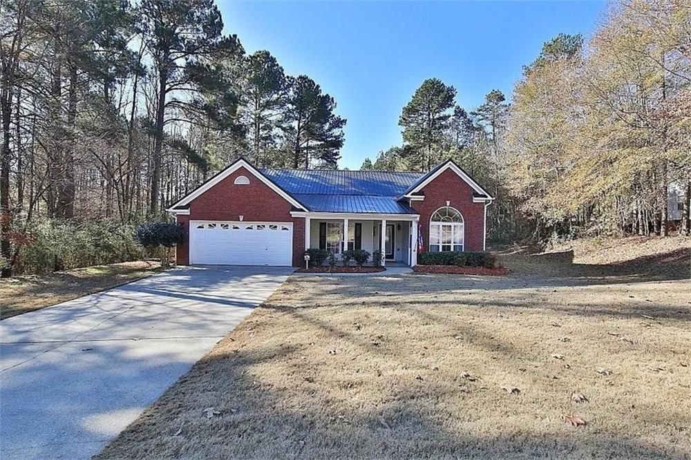 90 Woodmont Ln, Jefferson, GA 30549-3393