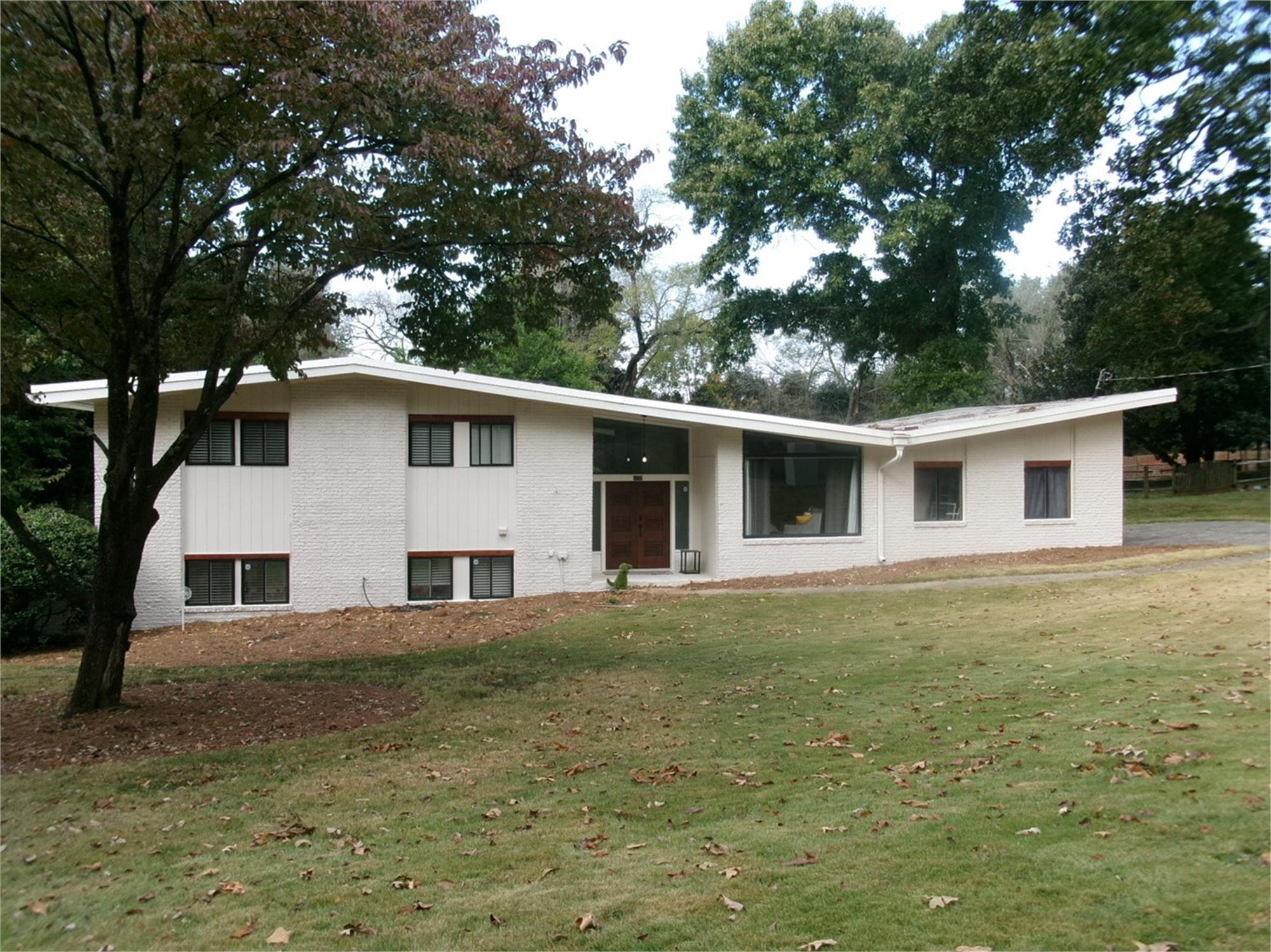 3775 Kensington Dr Ne, Marietta, GA 30066-2566