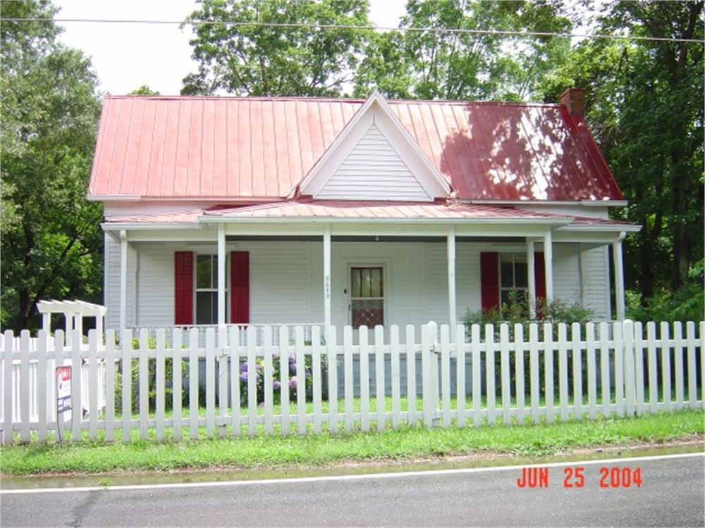 9643 Gillsville Rd, Maysville, GA 30558-1722