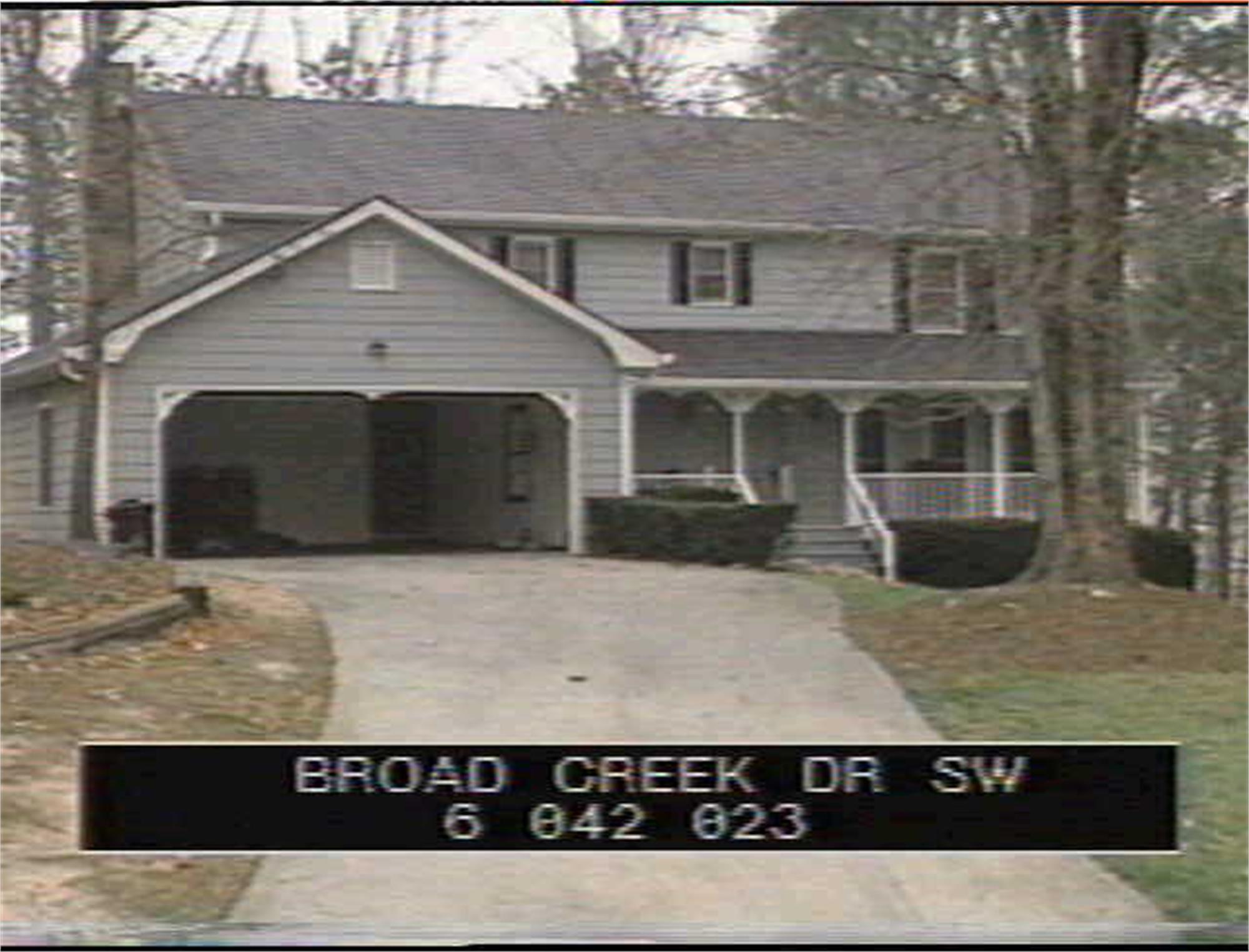 2399 Broad Creek Dr Sw, Stone Mountain, GA 30087-3755