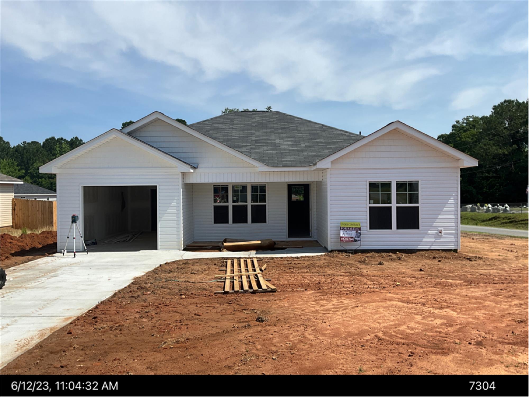 2 Risby St, Hawkinsville, GA 31036-4746