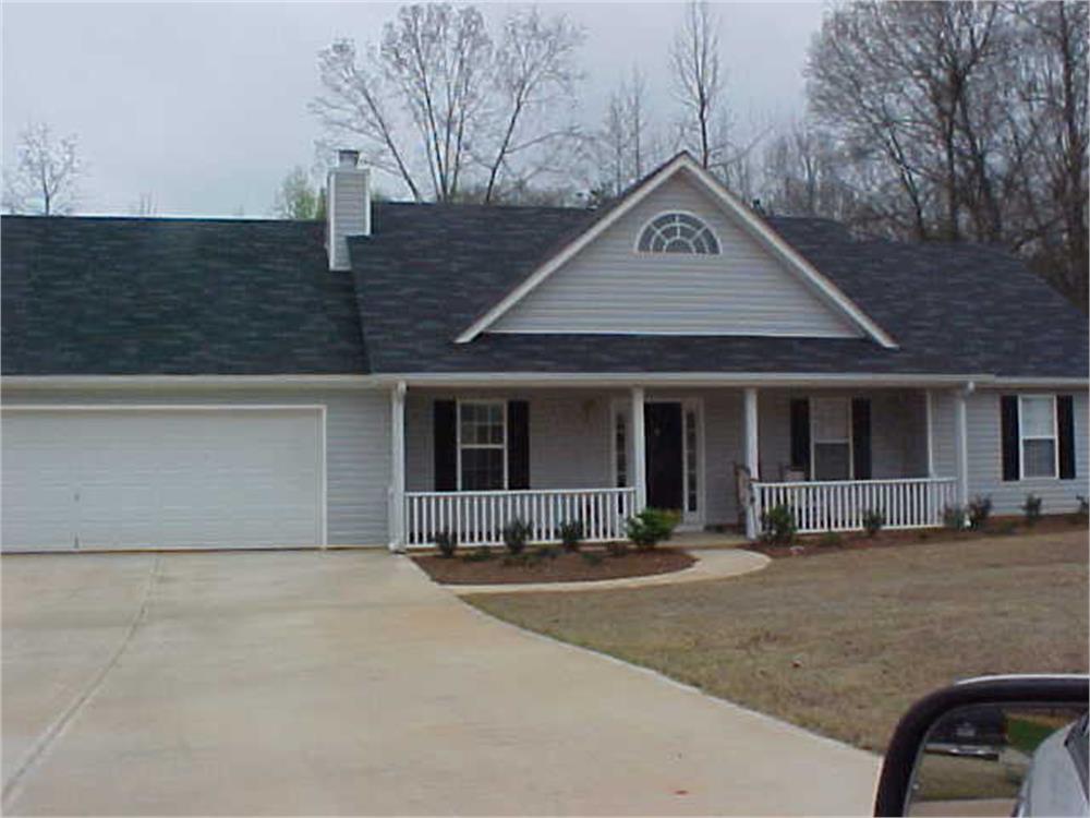 262 Hawthorne Dr, Jefferson, GA 30549-3673