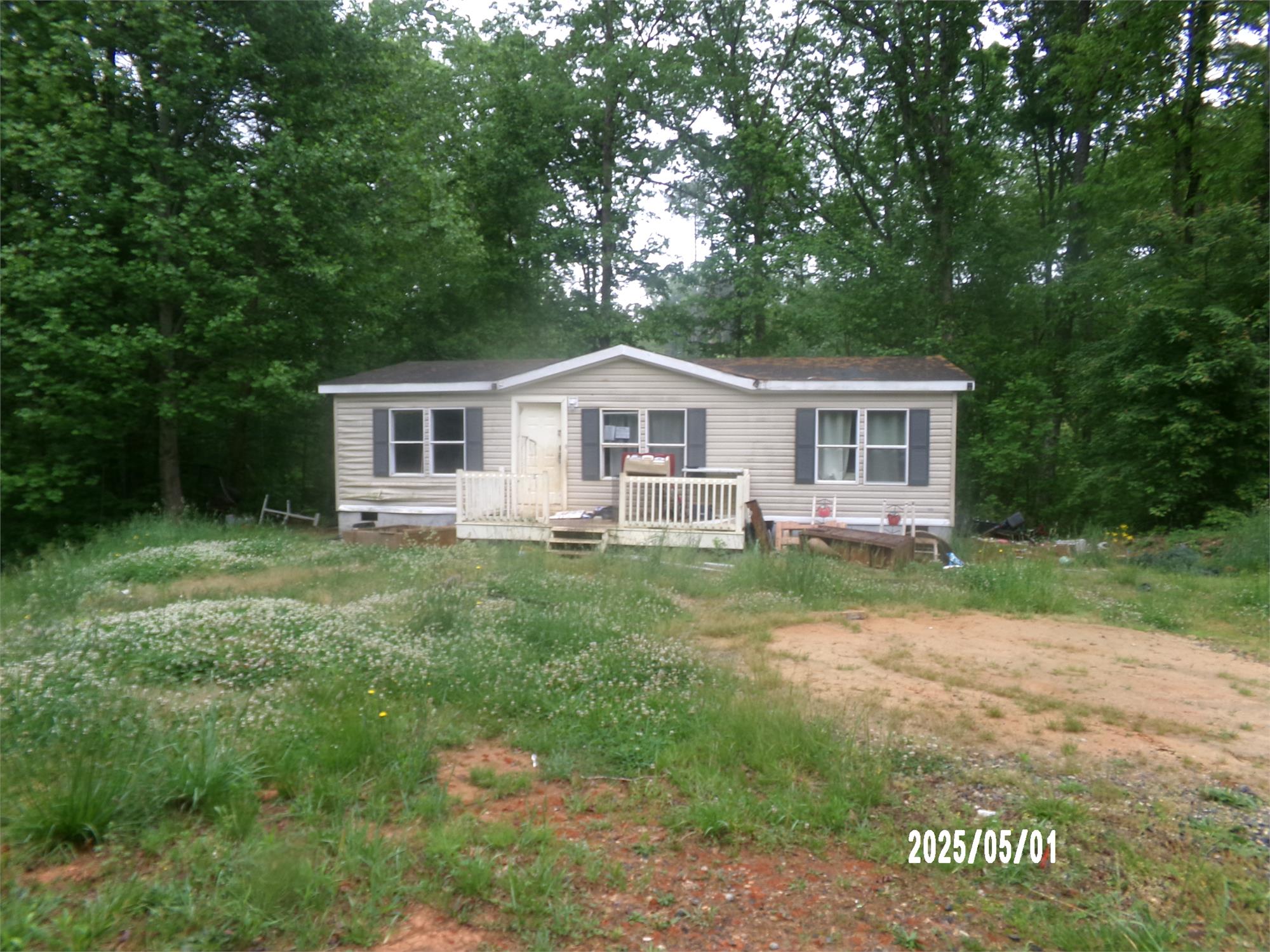 202 Midland Ct, Clarkesville, GA 30523-3421