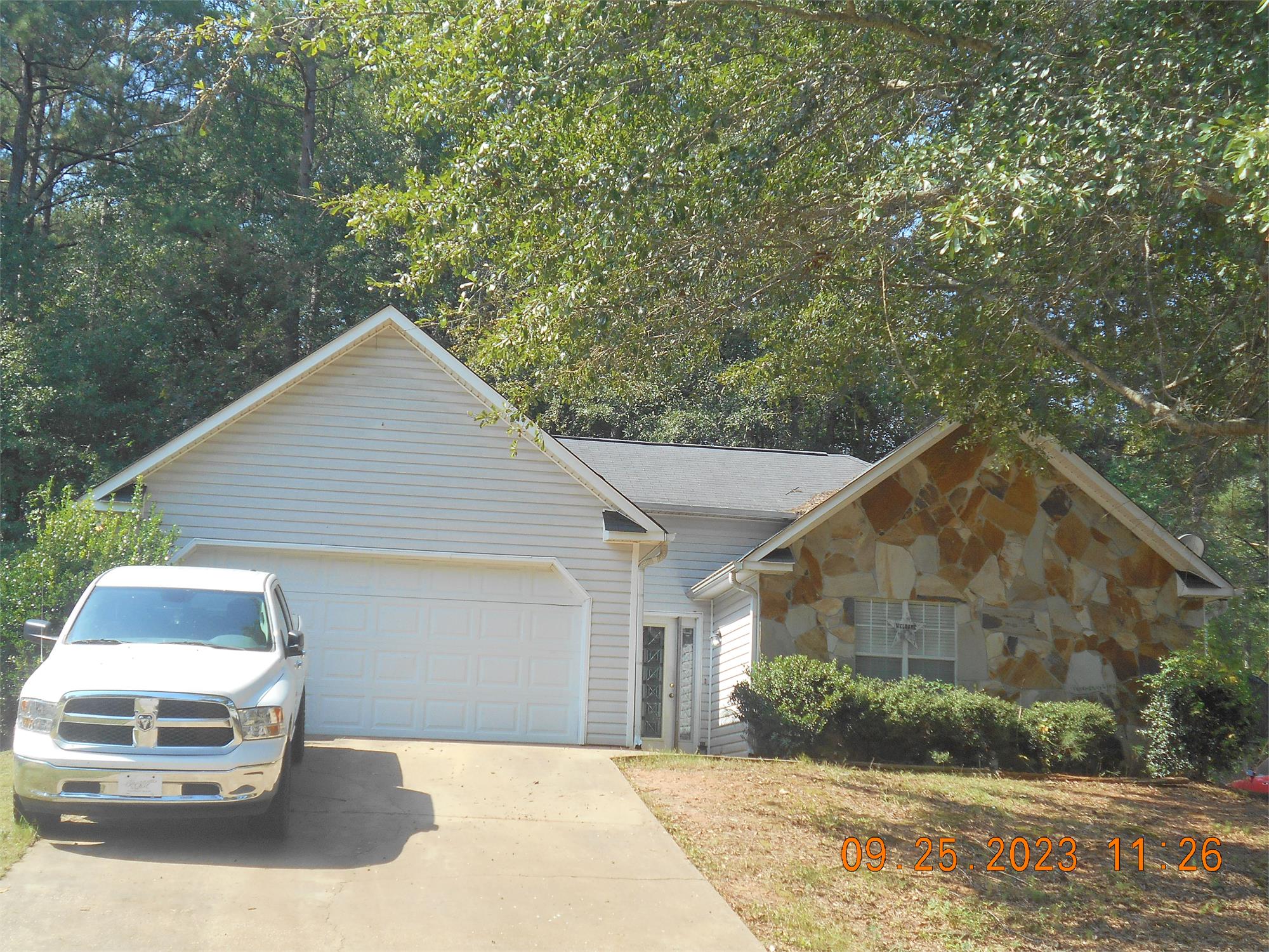 Photo 2