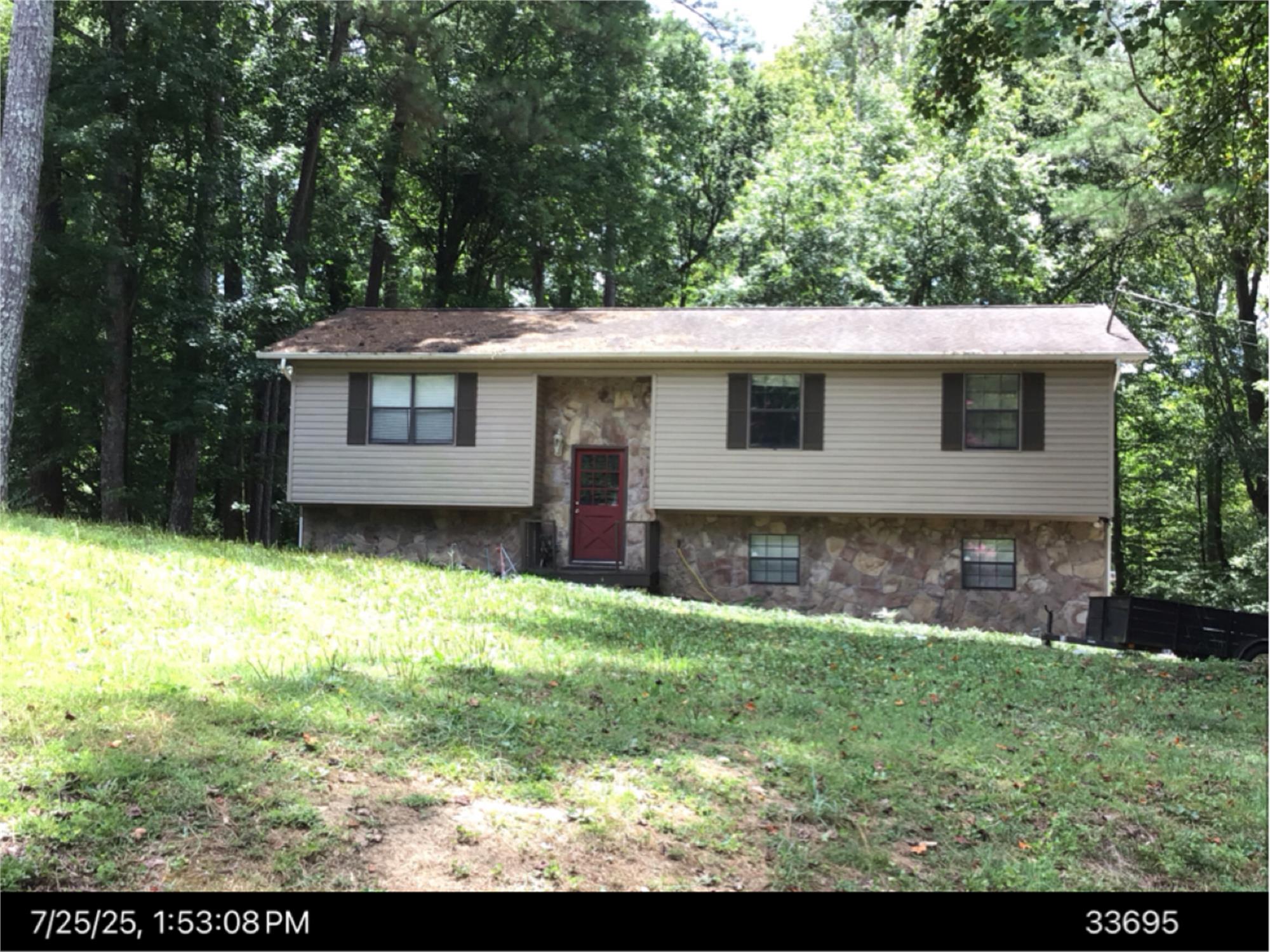 837 Mountain Leaf Dr, Tunnel Hill, GA 30755-9576