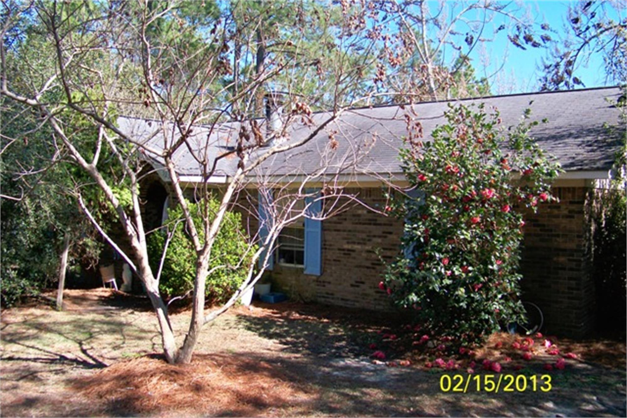 525 Carolyn St, Metter, GA 30439-5017