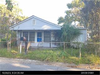 214 Godsells St, Savannah, GA 31405-5017