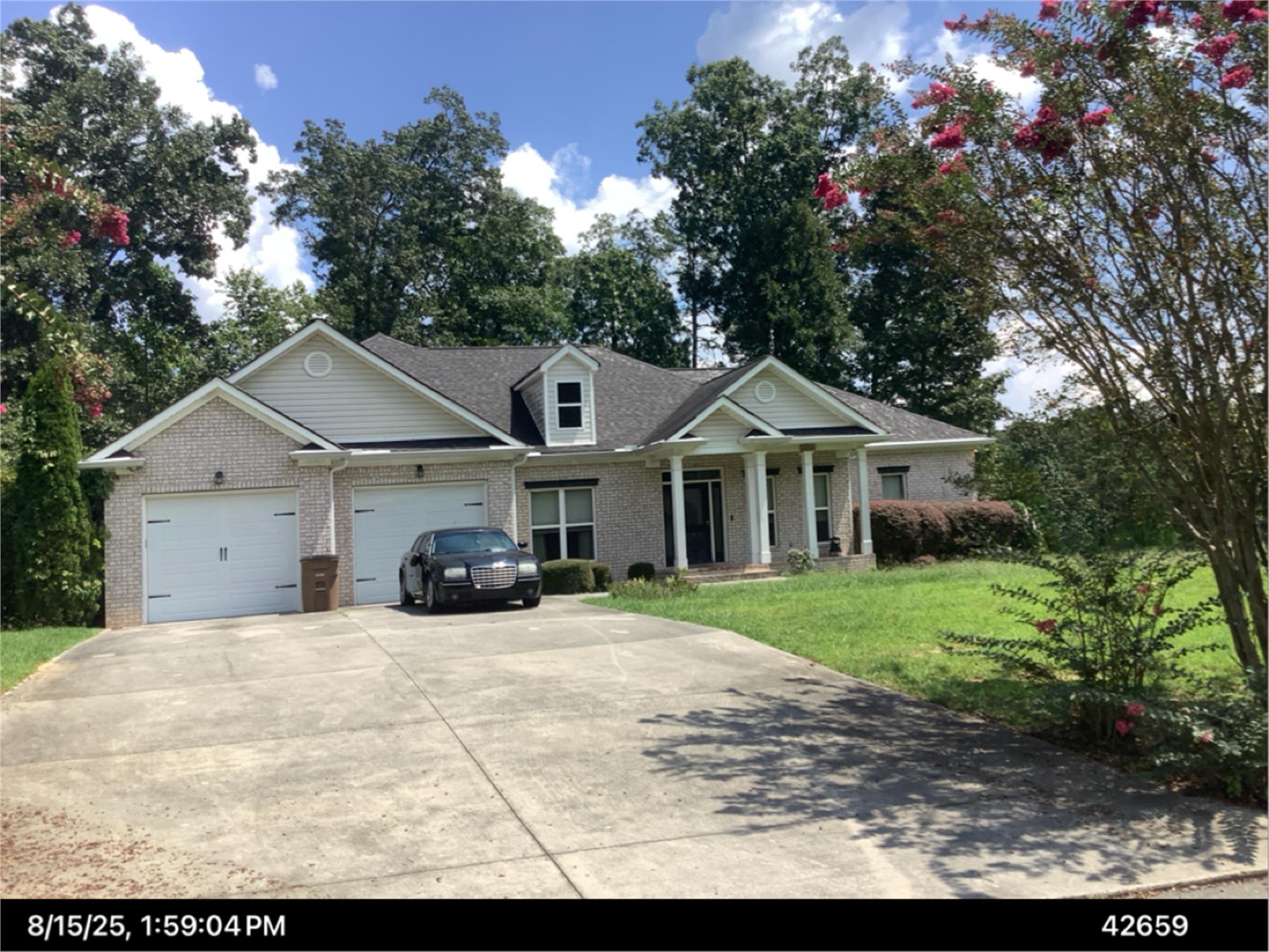 1060 Durham St, Dalton, GA 30721-1794