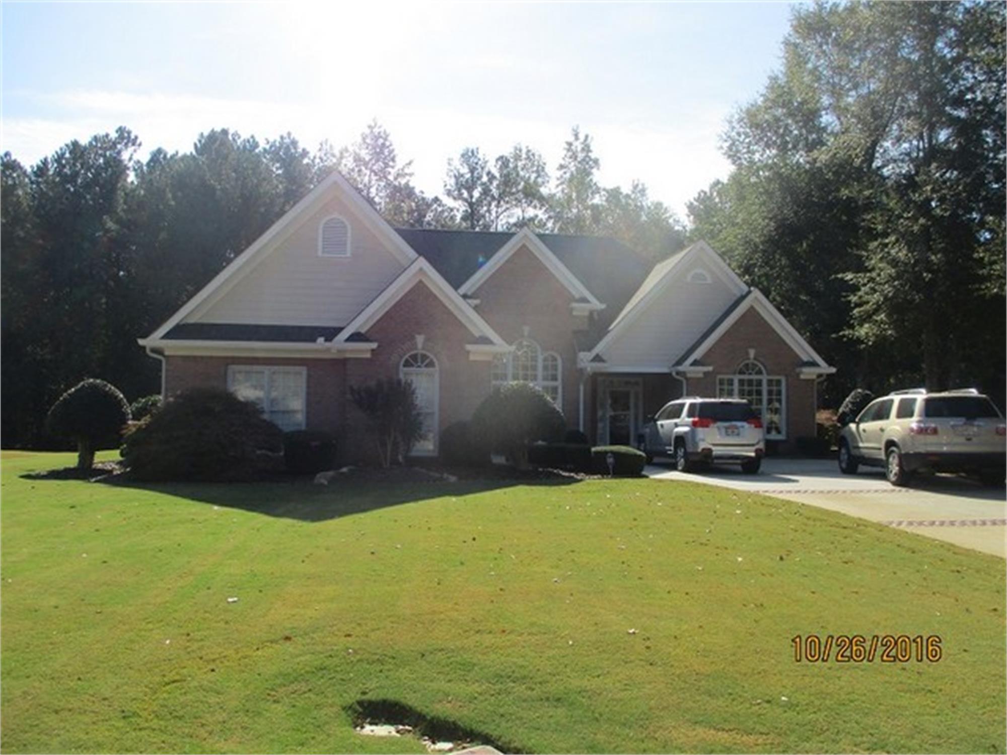 681 Templeton Dr, Loganville, GA 30052-5664