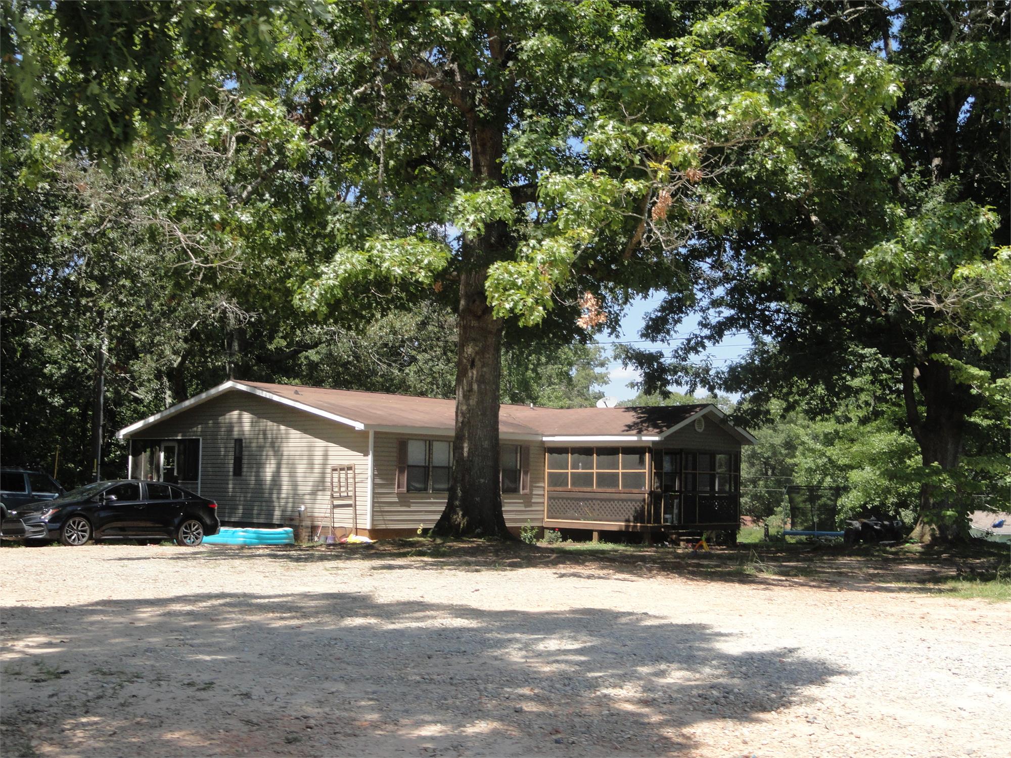 751 Joe Smith Rd, Mt Airy, GA 30563-1946
