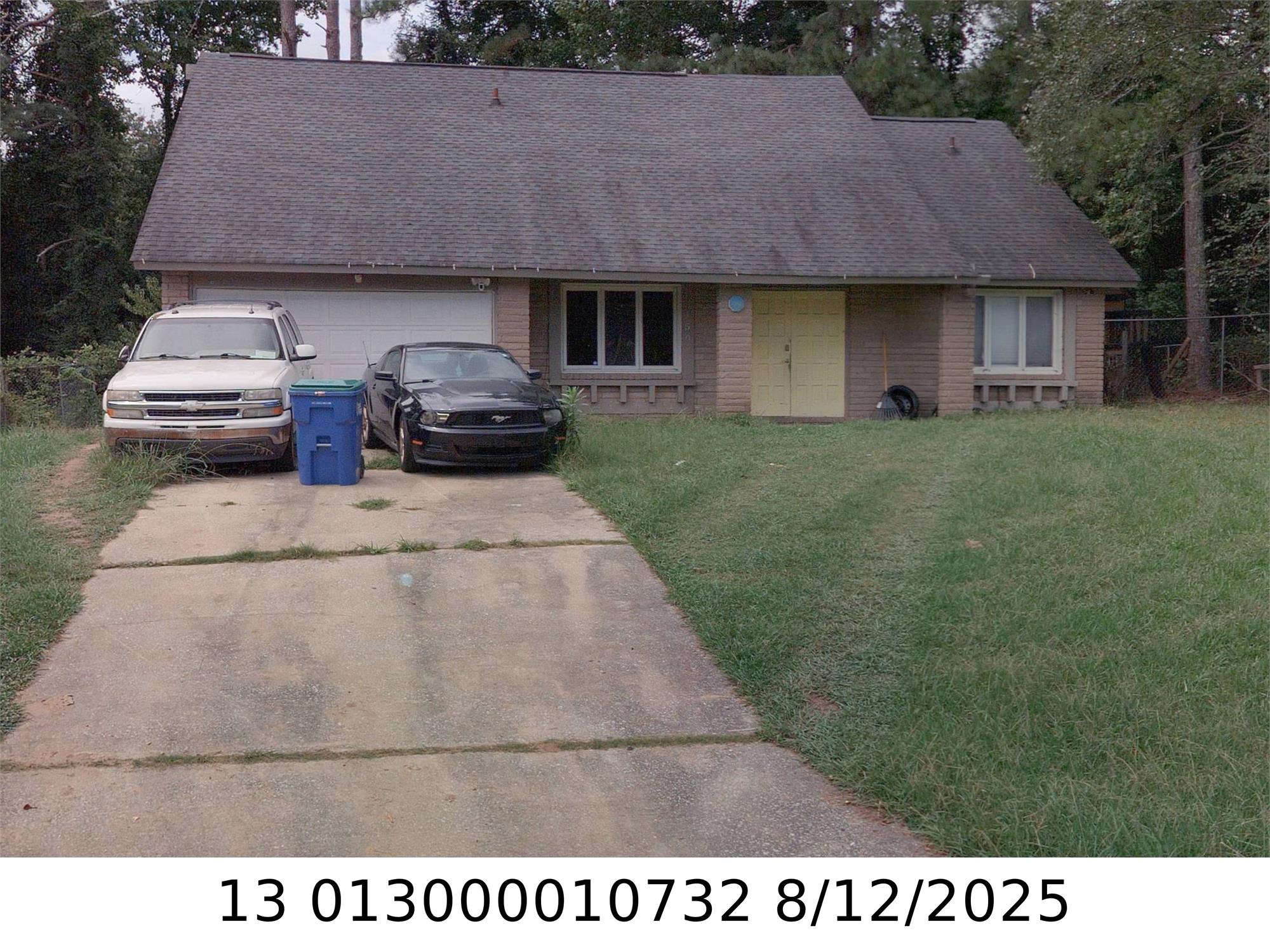 150 Valley Bend Ln, Atlanta, GA 30349-4679