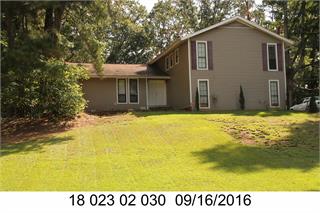 528 Edgefield Dr, Stone Mountain, GA 30087-4903