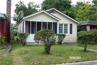 619 E Waldburg St, Savannah, GA 31401-6039