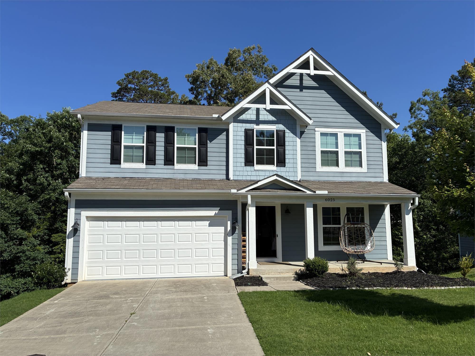 6025 Crescent Landing Dr, Cumming, GA 30028-2215