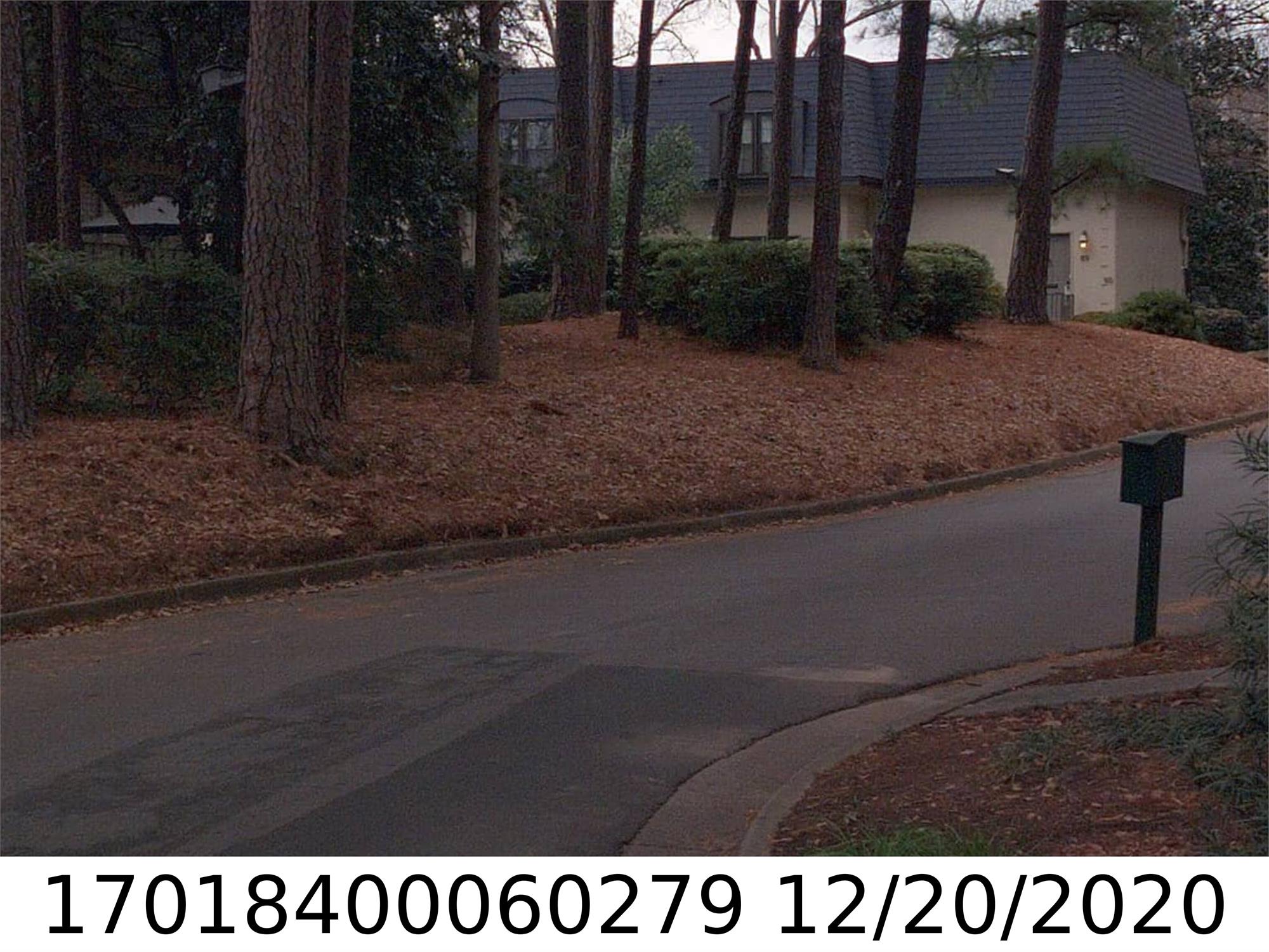 27 Chaumont Sq Nw, Atlanta, GA 30327-1088