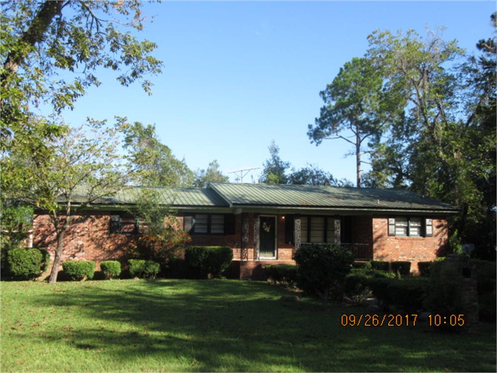 25 Hilltop Cir, Camilla, GA 31730-5108