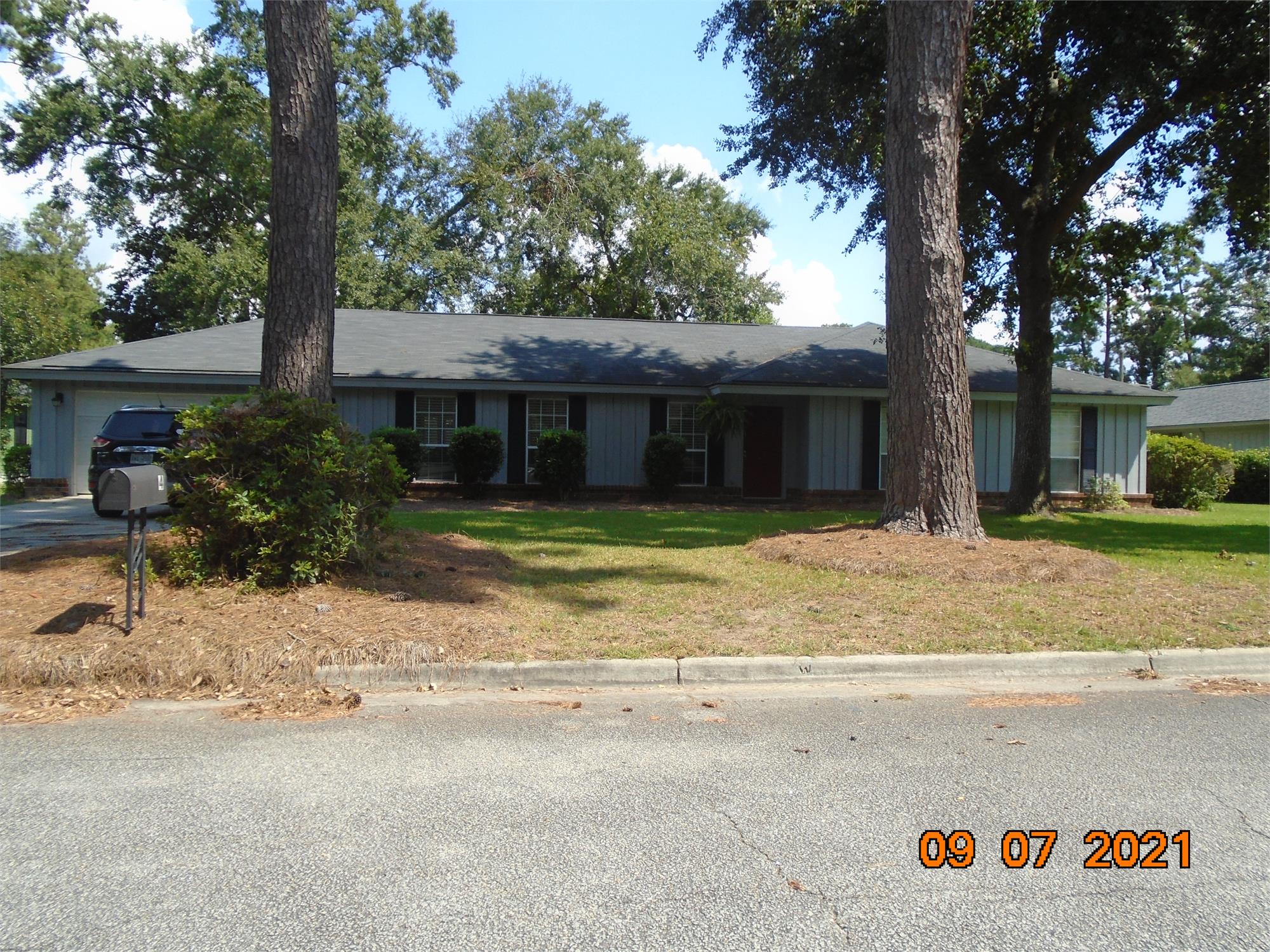 4 Wymberly Way, Savannah, GA 31406-6451