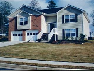 1295 Waterwood Dr Se, Loganville, GA 30052-5049