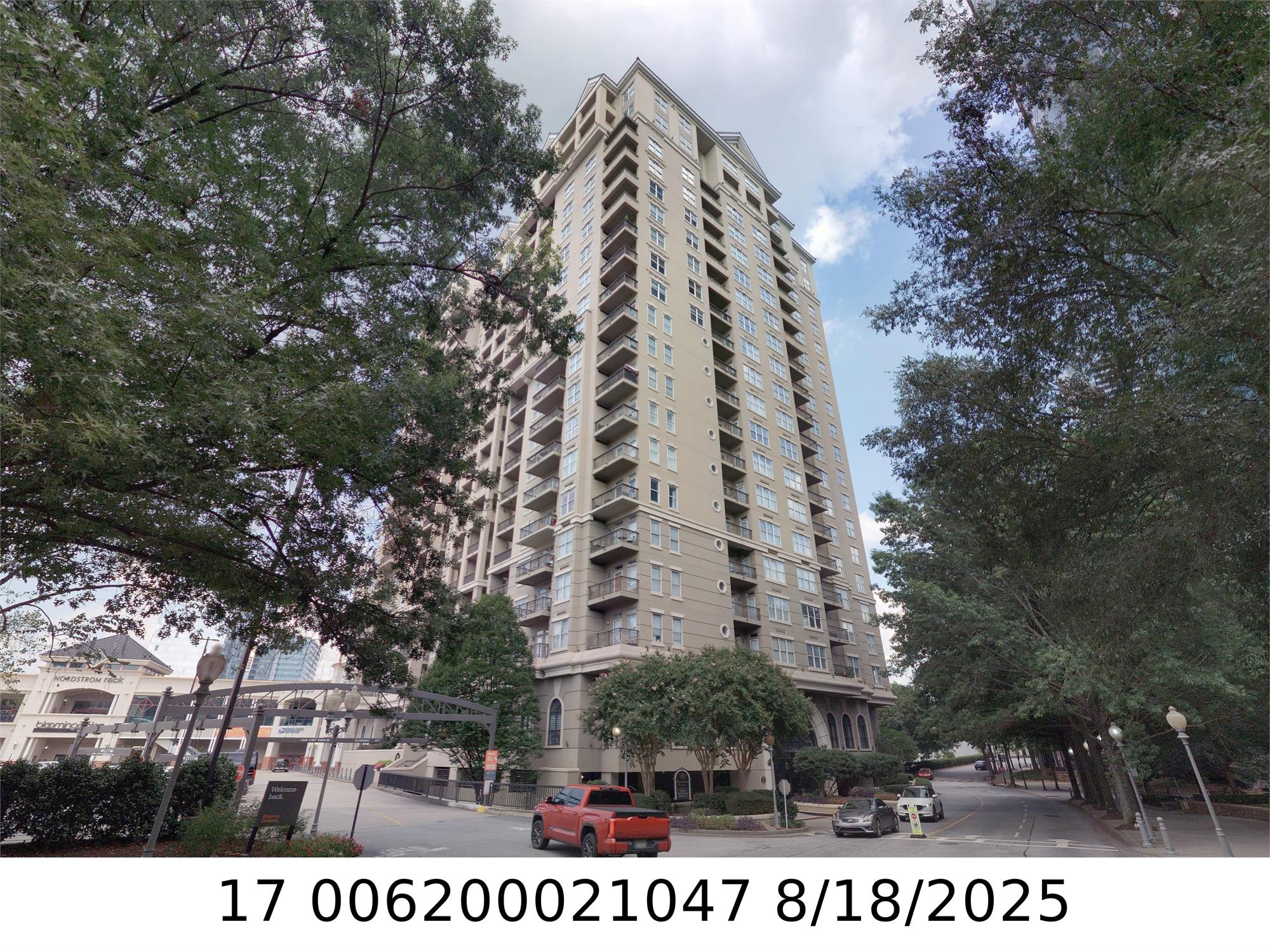 3334 Peachtree Rd Ne, Atlanta, GA 30326-6801