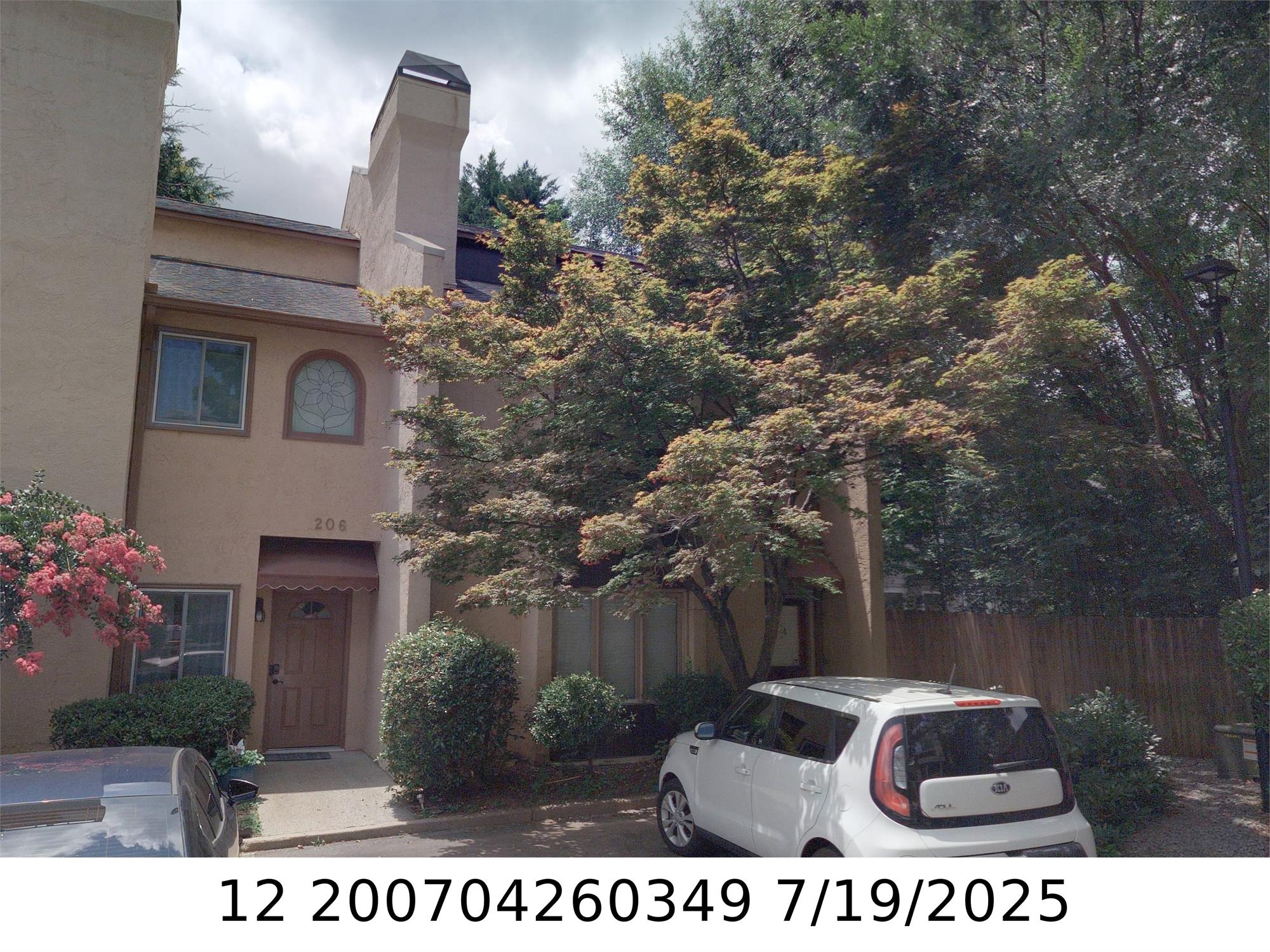 208 Roswell Landings Dr, Roswell, GA 30075-3876