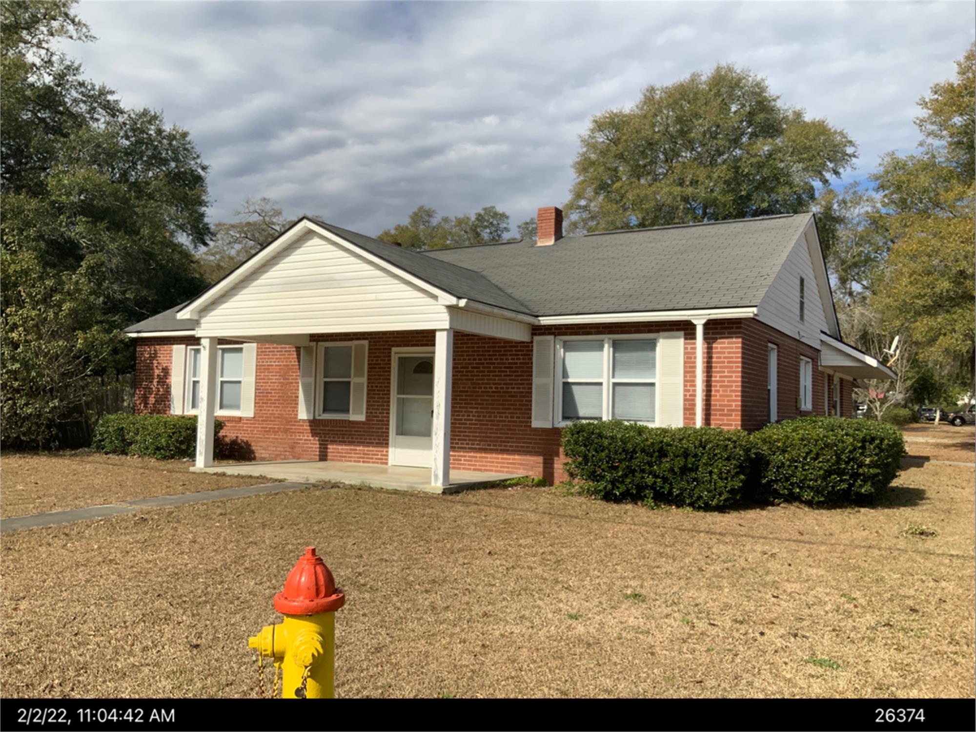 202 W 3rd St, Springfield, GA 31329-3079