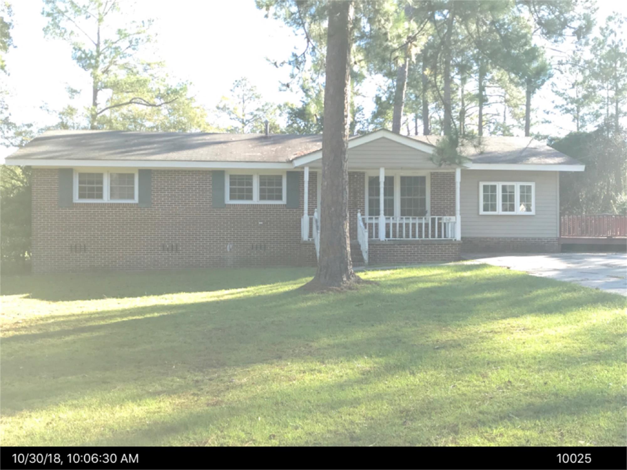 122 Lake Side Dr, Swainsboro, GA 30401-5505