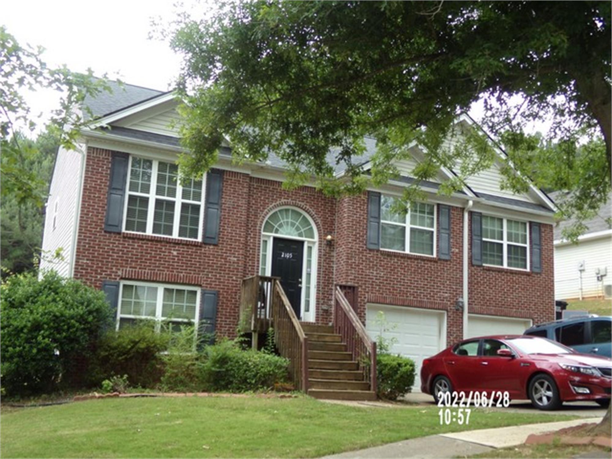 2105 Mina Lane Dr, Buford, GA 30518-4424