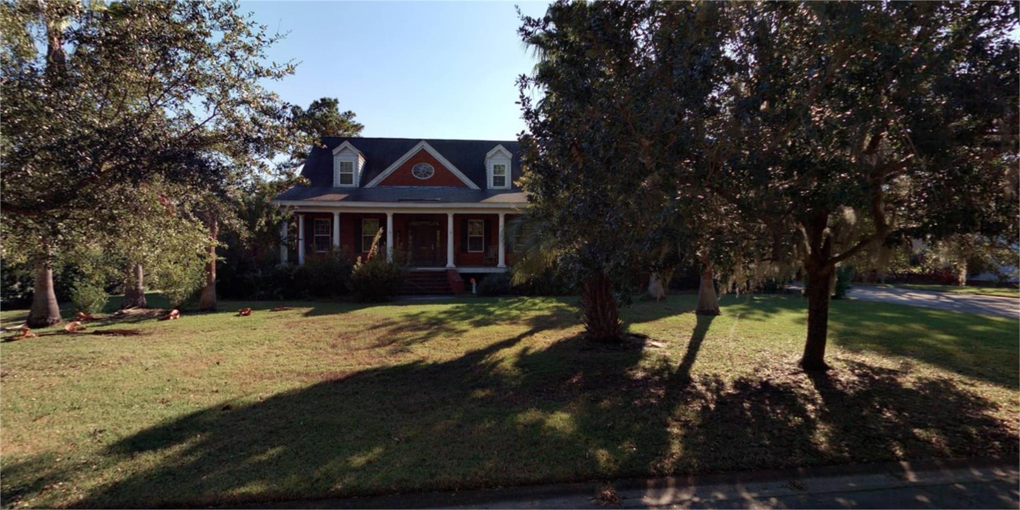 221 Lyman Hall Rd, Savannah, GA 31410-1048