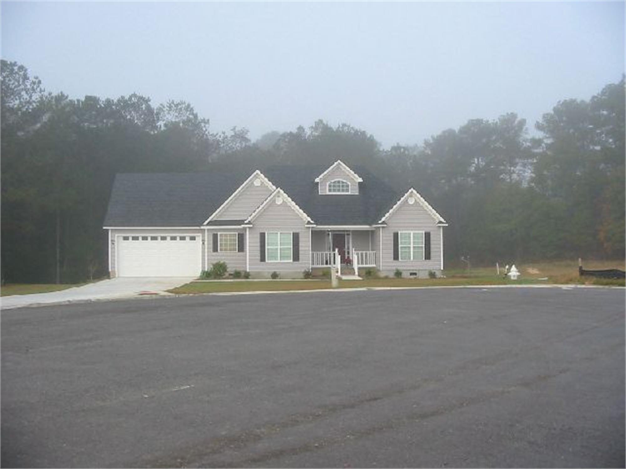 7711 Kayla Dr, Hahira, GA 31632-2260