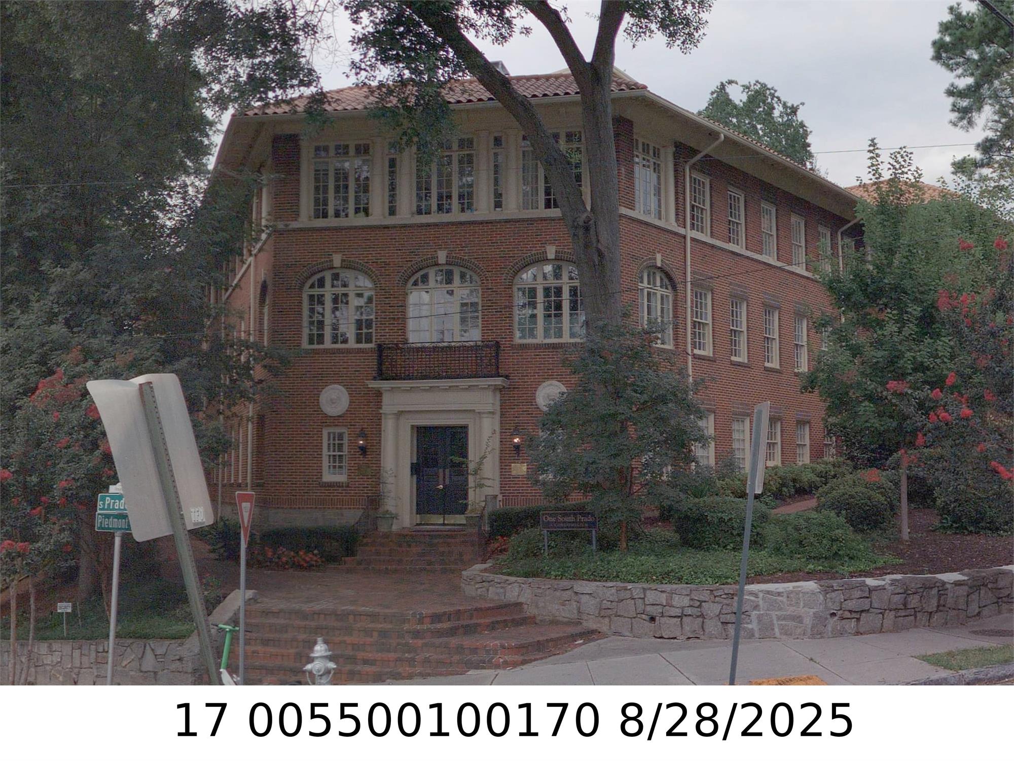 1 S Prado Ne Unit 18, Atlanta, GA 30309-3386