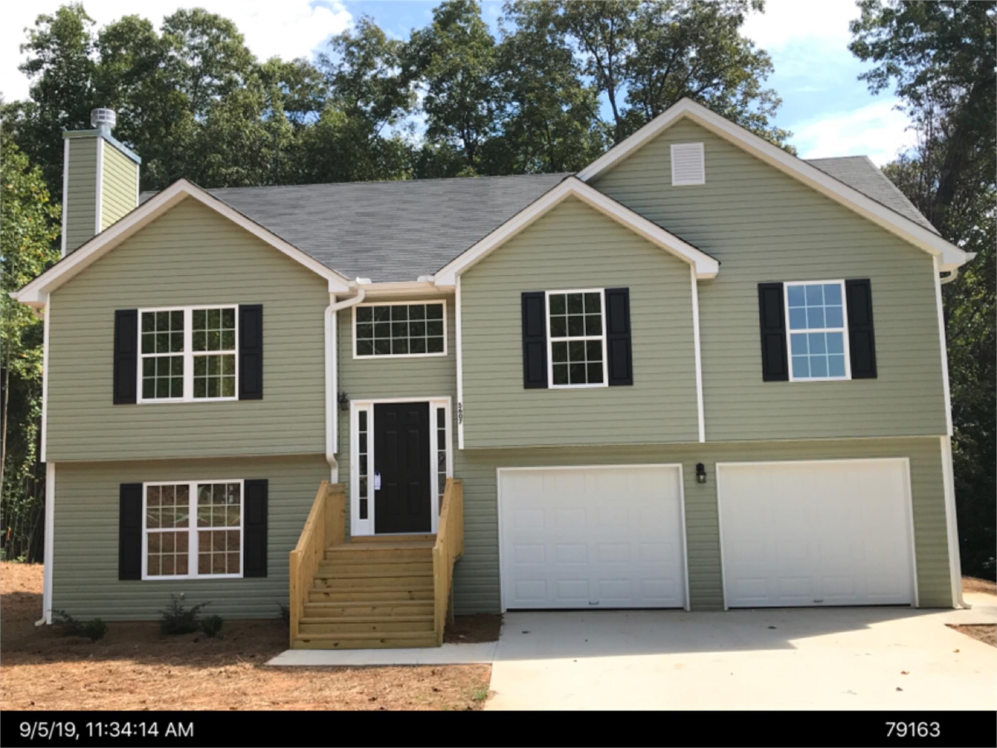 5607 Deerberry Ln, Gillsville, GA 30543-2138