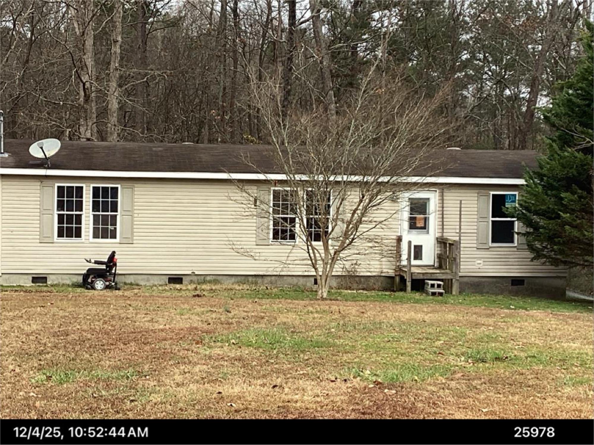 60 Appaloosa Dr, Tunnel Hill, GA 30755-7443