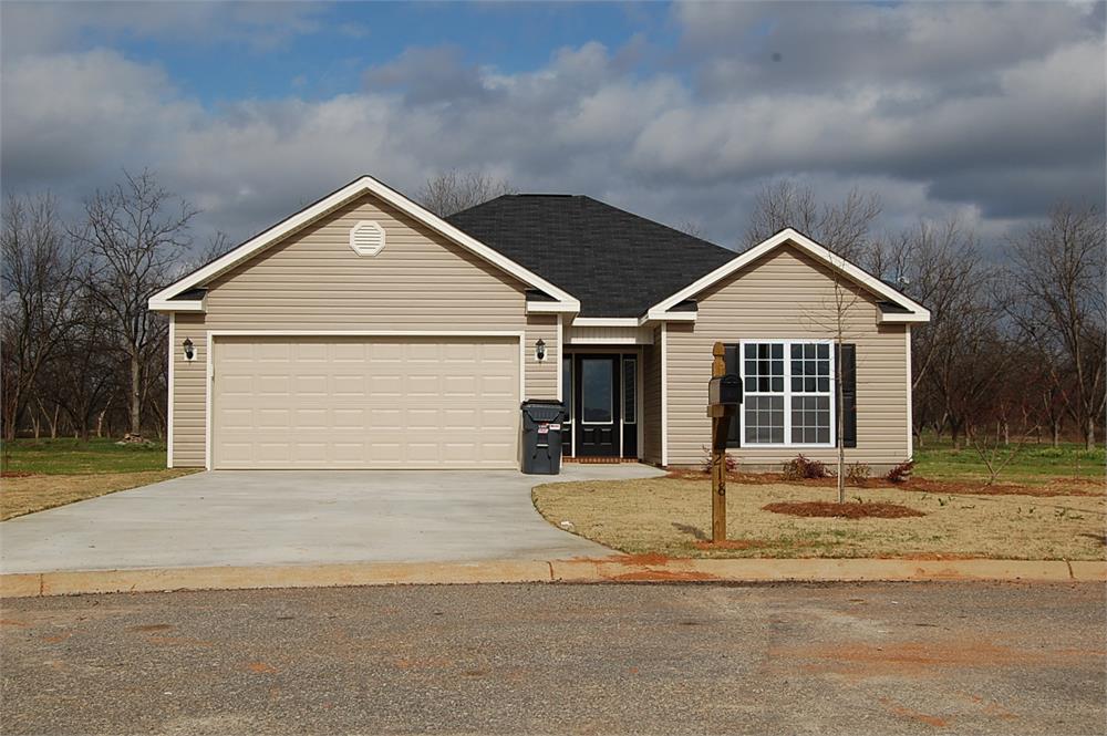 218 Ellington Ct, Perry, GA 31069-5912
